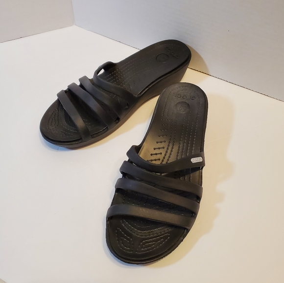 Womens Crocs Sandals, Sz 8 - Picture 2 of 10